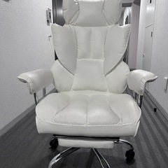 ゲーミングチェアの画像