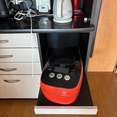 食器棚の画像