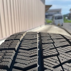 スタッドレスBRIDGESTONEノア ヴォクシー スタッドレスタイヤホイールセット 　の画像
