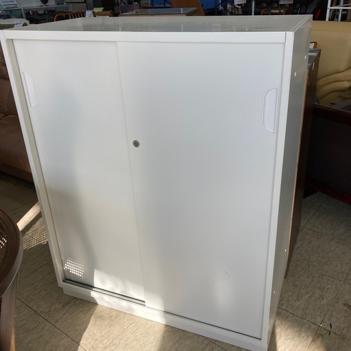 【ジモティー割引で最大15％OFF ⭐️】 鍵付き スチール書庫/キャビネット