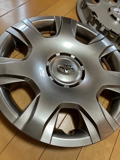 限定モデルハイエース50周年 15インチノーマルホイールキャップ　新車外し ハイエースホイールキャップ 50周年限定 新車外し 【公式通販】