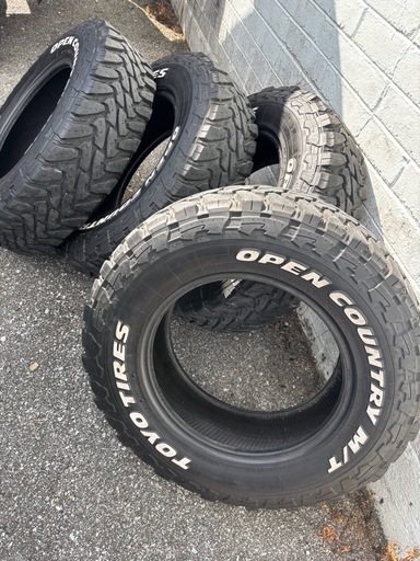 TOYOオプカンMT　16インチ中古タイヤ4本