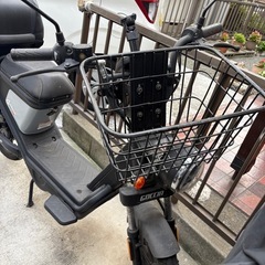 イタリア　電動、充電式スクーターGOCCIAの画像