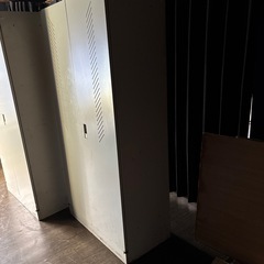 オフィス　キャビネット 収納棚　コンセント付きの画像