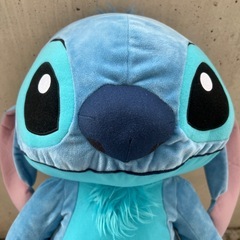 大きいぬいぐるみ　スティッチの画像