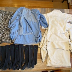 菫根本幼稚園のブレザー等の画像