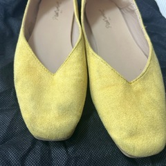 24センチ　フラットパンプスの画像