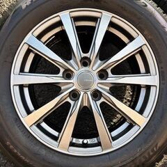 エスティマ、クラウン、マークXなどに！スタッドレスセット GRASS