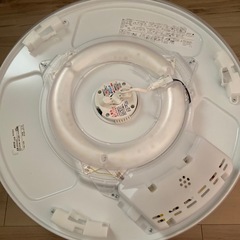 リビング電気 ￥0でお譲りしますの画像