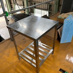 ステンレス作業台の画像