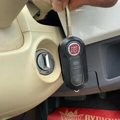 フィアット１．２　８Ｖ　ラウンジ　車検２年付き　キーレス　ＣＤ／ラジオ　パールホワイト　サンルーフ　盗難防止システム　ＡＢＳの画像