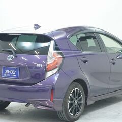 エアロ付き！社外ホイール！燃費最強ハイブリッド乗用車！の画像