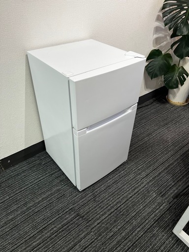【中古品】ノンフロン冷凍冷蔵庫　PRC-B092D-W　2023年製　