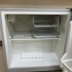 ミニ冷蔵庫　ハイアールの画像