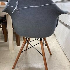 J5741【リユースのサカイ柏店】アームシェルチェア　ロウヤ　クリーニング済み　参考価格14,990円の画像