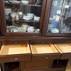 食器棚の画像