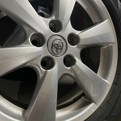 215/60 R17 17インチ　バリ溝冬タイヤアルミ4本セット国産2022年製の画像