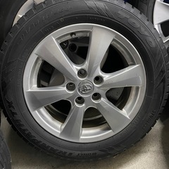 215/60 R17 17インチ　バリ溝冬タイヤアルミ4本セット国産2022年製の画像
