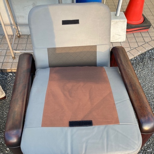 【ジモティー割引で最大15％OFF⭐️】 dyrlund 1人掛けソファー グレー