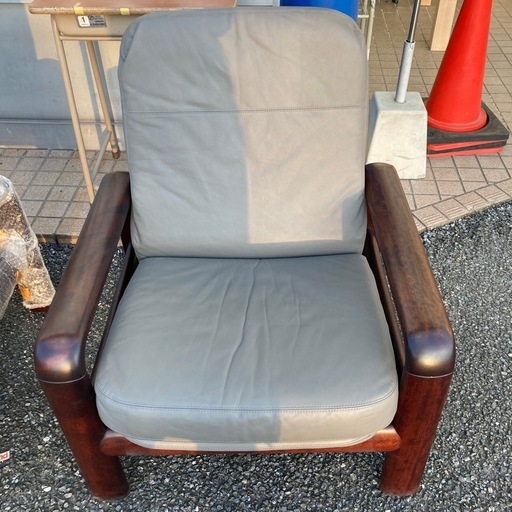 【ジモティー割引で最大15％OFF⭐️】 dyrlund 1人掛けソファー グレー