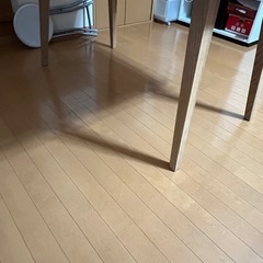 ダイニングテーブルの画像