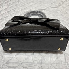 新品！！エナメルクロコ２WAYリボンバッグの画像