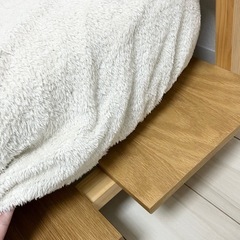 ベッドフレームの画像