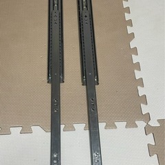  新品　引き出しスライドレール　ロック付きの画像