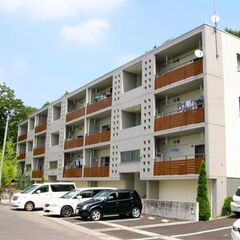 緑豊かな45㎡の広い1LDKマンション！オール電化、カップル可...