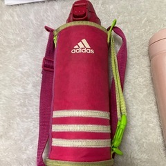 adidas水筒1リットルの画像
