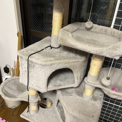 キャットタワー　グレーの画像