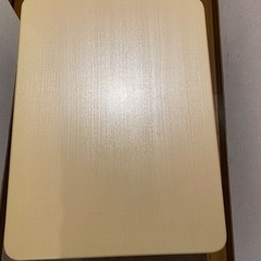ニトリのシンプルなテーブルの画像