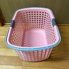 洗濯カゴ　バスケットの画像