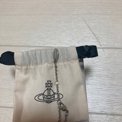 ヴィヴィアンネックレスの画像