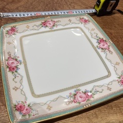 ノリタケ　お皿　2000円の画像