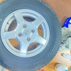 スタッドレスタイヤの画像