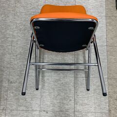 【ジモティー割引で最大15％OFF⭐️】 ITOKI イトーキ 折りたたみチェア オレンジの画像