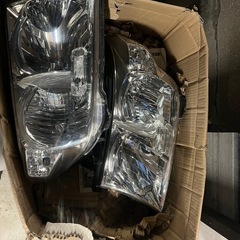 ランクルスタッドレスタイヤ、ヘッドライトの画像