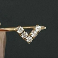 【美品】agete K10 V字型スタックリングの画像