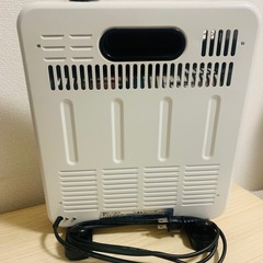 ニトリ 電気ストーブ WH-18 400W/800W ホワイトの画像