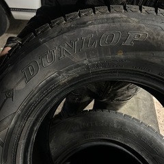 冬タイヤ‼️245/70r16 ダンロップ‼️バリ目！の画像