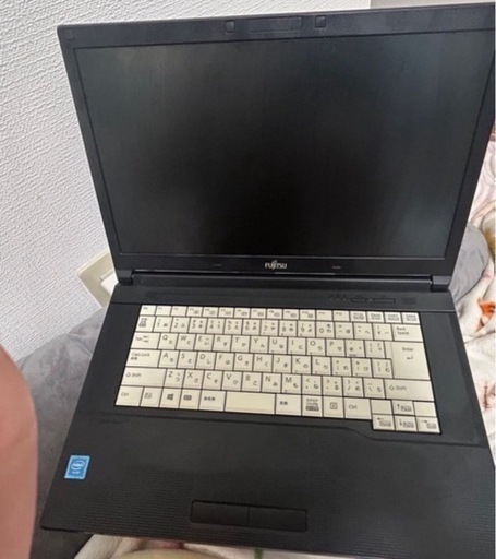ノートパソコン
