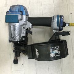 中古 makita マキタ 50ｍｍ サイディング用常圧釘打ち機 AN552 エアツール 大工道具 内装 エア釘打ち機 MK2024 【糸島市内 送料無料】88264-9 の画像