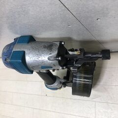 中古 makita マキタ 50ｍｍ サイディング用常圧釘打ち機 AN552 エアツール 大工道具 内装 エア釘打ち機 MK2024 【糸島市内 送料無料】88264-9 の画像