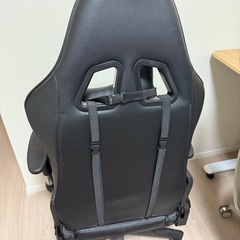 ゲーミングチェアの画像