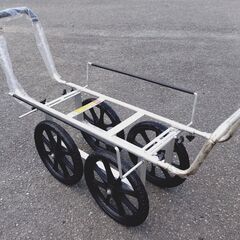 🔴山口市、アルミハウスカー¥15000🔴黄色のコンテナ縦2個・横3個🔴16インチ高床の画像