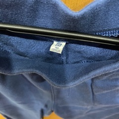 ユニクロ　140 長ズボンの画像