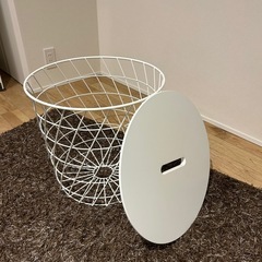 IKEA 収納カゴ　スツールにも　10月8日までの画像