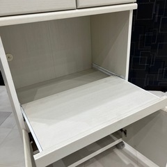 【まもなく掲載終了】食器棚の画像
