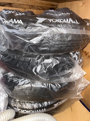 YOKOHAMA スタッドレスタイヤ Leben ホイール付き13インチ